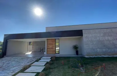 Casa à venda em bragança paulista, condomínio terras de santa cruz, com 3 quartos, com 255 m²