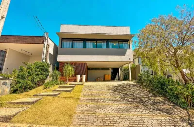 Casa à venda em bragança paulista, condomínio residencial euroville ii, com 3 suítes, com 261.51 m²