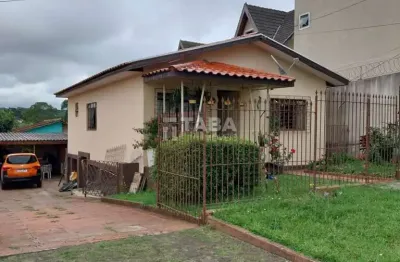 Casa com 3 quartos à venda na Rua Tenente Coronel Muniz de Aragão, Barreirinha, Curitiba por R$ 500.000