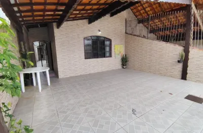Casa geminada  no jd imperador ,praia grande sp . sendo 2 dormitórios com suíte,r$ 180.000,00 de entrada