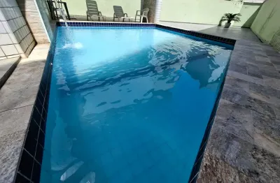 Apartamento 2 quartos e 2 sacadas, prédio frente ao mar vila caiçara