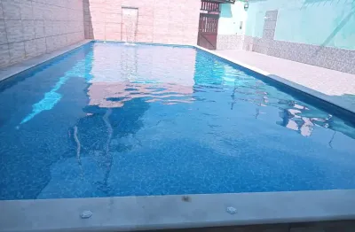 Vila caiçara, sobrado 2 dorms, piscina 100 mts do mar.