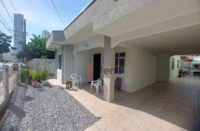 Casa comercial com 2 salas à venda no Centro, Balneário Camboriú 