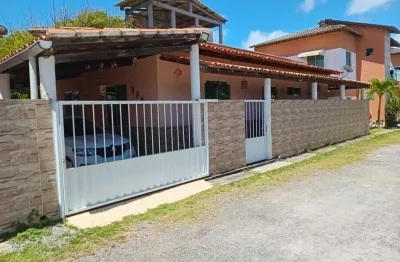Casa à venda com 2 suítes há apenas 150 mtrs da praia de jauá.(escriturada)