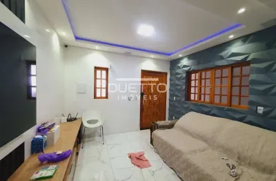 Sobrado com 03 dormitórios, sendo 01 suíte master e área de lazer com piscina, no jardim aeroporto