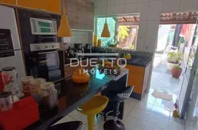 Sobrado de 03 dormitórios, à venda no jardim são pedro, mogi das cruzes - sp