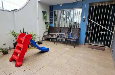 Sobrado de 04 dormitórios e 02 banheiros, à venda no alto ipiranga, mogi das cruzes - sp