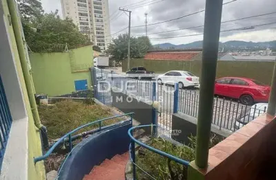 Casa ampla com 02 dormitórios e edícula, à venda no parque santana, mogi das cruzes - sp