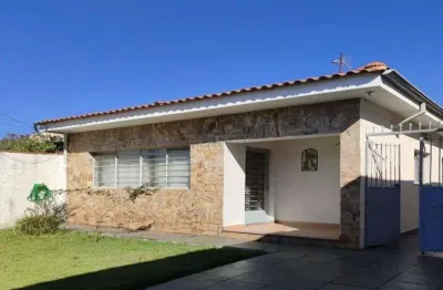 Casa térrea de 03 dormitórios, sendo 01 suíte, à venda mogilar, mogi das cruzes, sp