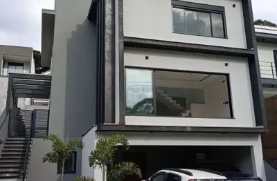 Mosaico da serra - sobrado alto padrão com 03 suítes, sendo 01 master, à venda no mosaico da serra, mogi das cruzes - sp