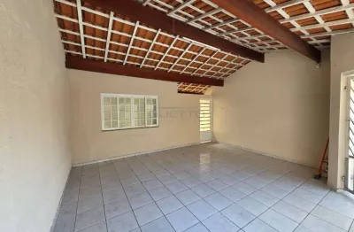 Sobrado de 02 dormitórios e amplo quintal, à venda na Chácara Jafet, Mogi das Cruzes - SP