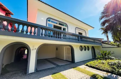 Casa com 4 quartos para alugar na passeio dos coqueiros, 226, riviera de são lourenço, bertioga por r$ 16.000