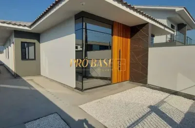 Casa com 3 quartos à venda na Rua Nicolau José de Farias, 5, Nova Palhoça, Palhoça por R$ 489.000