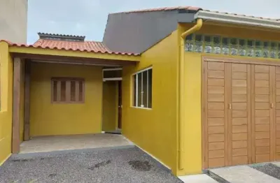 Casa 2 quartos,  2 vagas de garagem e churrasqueira,  bairro zona norte em capão da canoa