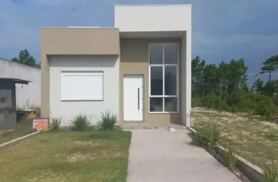 Casa com 2 quartos, demais peças, nunca habitada, no capão village em capão novo