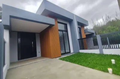 Casa com 2 quartos, sendo 1 suíte, churrasqueira no capão village, em capão da canoa