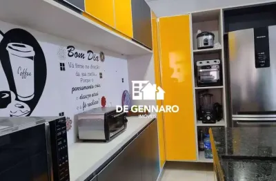 Encontre seu novo lar no canto de forte  lugar confortável  para sua família  com sacada ar condicionado ,vidros e tela protetora