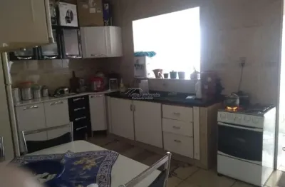 Casa com 2 quartos à venda na rua santo denadai, 585, vila real, hortolândia por r$ 300.000