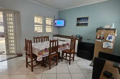 Casa com 3 quartos à venda na Avenida São Francisco de Assis, 892, Vila Real, Hortolândia por R$ 800.000