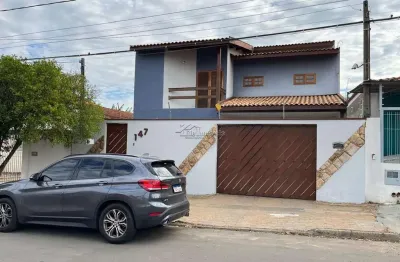 Casa à venda na Rua Santo Denadai, 147, Vila Real, Hortolândia por R$ 800.000