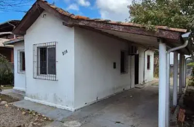 Casa com 3 quartos à venda na Rua Princesa Izabel, 216, Oficinas, Tubarão