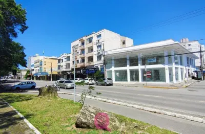 Sala comercial com mezanino próximo a antiga rodoviária em tubarão.