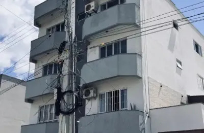 Apartamento no Edificio Lara na Vila Esperança em Tubarao - SC