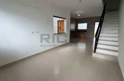 Casa térrea à venda – arquitetura moderna, 99m² de construção, quintal gramado e excelente localização