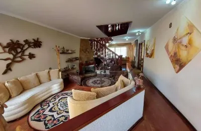 Casa com 4 quartos à venda na Vila Oliveira, Mogi das Cruzes 