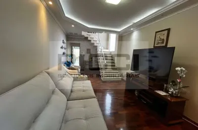Casa assobradada à venda na vila mogilar – ampla, funcional e muito bem localizada