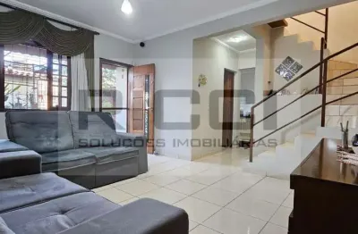 Casa com 3 quartos à venda na Rua Carlos Lacerda, 376, Vila Cintra, Mogi das Cruzes
