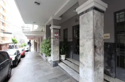 Apartamento com 3 quartos para alugar na Rua Dr Barros Cassal, 312, Independência, Porto Alegre