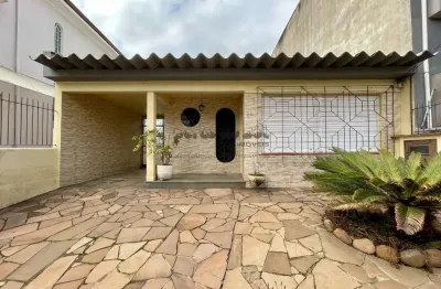 Casa com 3 quartos à venda na Rua Antenor Lemos, 64, Menino Deus, Porto Alegre