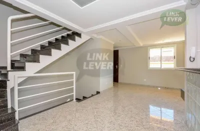 Sobrado com 3 dormitórios para alugar, 145 m² por R$ 5.116/mês - Bacacheri - Curitiba/PR