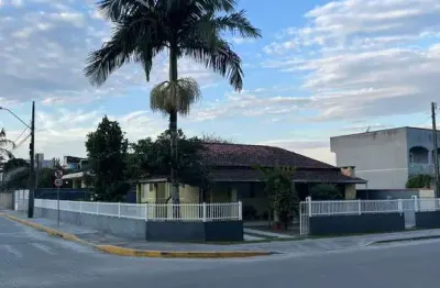 Casa com 3 quartos à venda na Avenida 800 Das Margaridas, 1032, Itapema do Norte, Itapoá