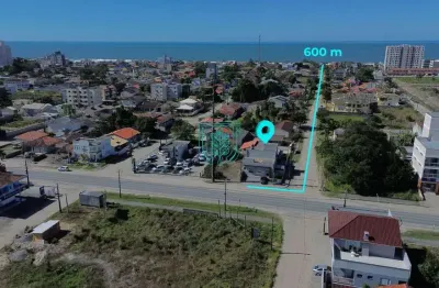 Sobrado com sala comercial em itapoá-sc com 312m² por r$1.360.000,00