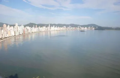 Apartamento de 490 metros quadrados no bairro barra sul com 7 quartos