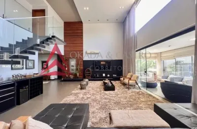 Casa Sobrado no Condomínio Royal Park Residence Londrina,  com 700 m2 total, 4 suítes.