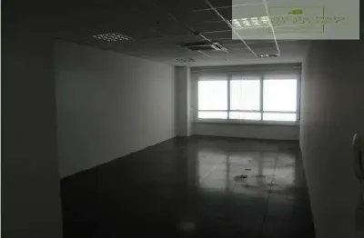 Casa comercial à venda no Alphaville, Barueri 