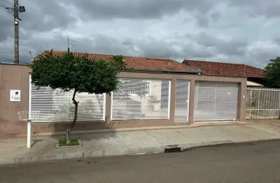 Casa para venda em londrina, aragarça, 3 dormitórios, 1 suíte, 2 banheiros, 2 vagas