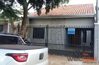 Casa à venda na Rua Pioneiro Raimundo Bueno de Magalhães, Jardim São Francisco, Maringá