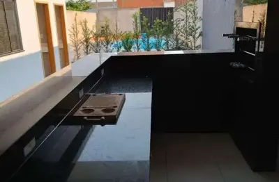 Casa comercial à venda na Rua Octávio Marchi, Jardim Espanha, Maringá