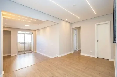 Apartamento reformado no cristo rei 95m²  com 4 quartos 1 suíte 1 vaga cajuru