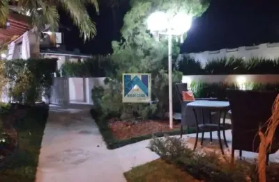 Ótimo sobrado em condomínio, conseito flat 5 suítes, com piscina para venda no bairro morada da praia, localizado na cid