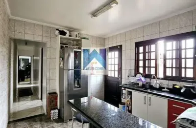 Ótima oportunidade de adquirir uma casa térrea com excelente distribuição de espaços. o imóvel conta com 2 dormitórios , 1 sala ampla, banheiro social, 1 suíte com hidromassagem, l