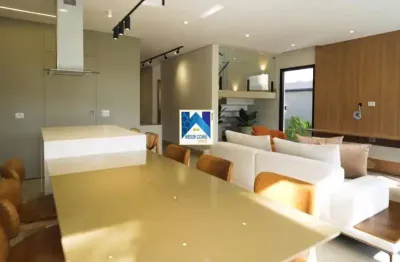 Imóvel de alto padrão composto por 4 suítes, sendo a suíte master com closet. conta com móveis planejados na suíte master, closet, banheiros, cozinha, área gourmet e living.