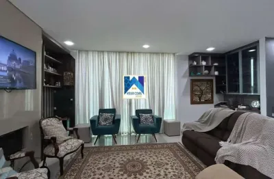 Excelente casa à venda em condomínio fechado, ideal para quem busca conforto, segurança e praticidade no dia a dia. o imóvel conta com ambientes bem distribuídos, ótima iluminação
