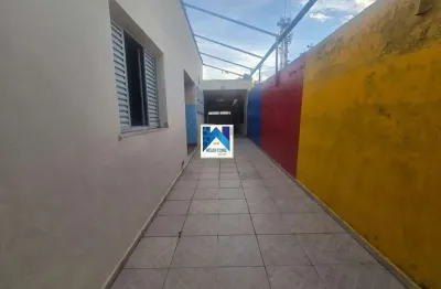 Excelente imóvel comercial, ideal para instalação de escritório, escolinha, curso profissionalizante, consultório, ateliê ou outras atividades comerciais.