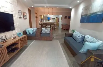 Excelente localização apartamento reformado com 04 dormitórios à venda entre as praias das astúrias e praia do tombo - ref.: 5797