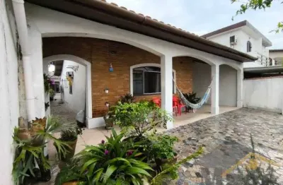 Casa térrea com 03 dormitórios e edícula à venda no bairro santa rosa - ref.: 6248